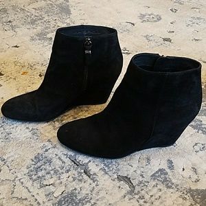 Via spiga ankle booties
